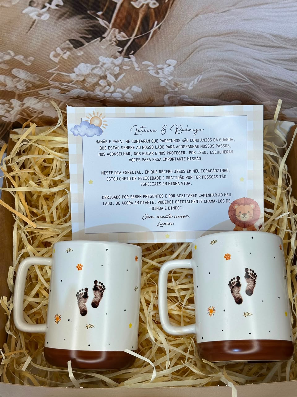 Kit Carinho com Canecas Acetinadas